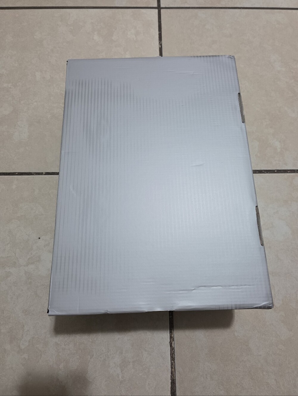 Empty Shoe Box - Picture 4 of 6